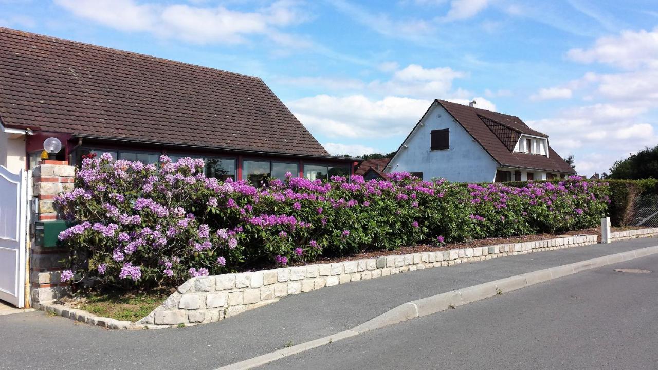 Chambre Privee Avec Salon, Garage Voiture, Velos, Motos Tourville-sur-Arques ภายนอก รูปภาพ