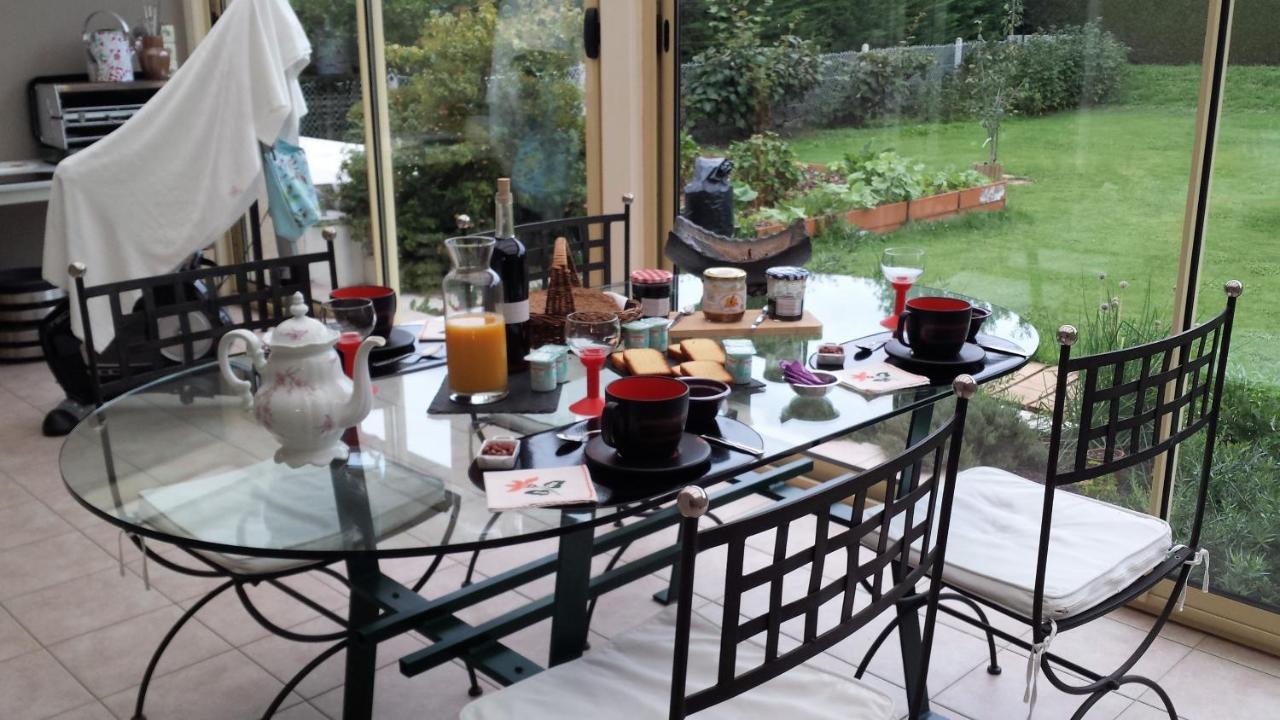 Chambre Privee Avec Salon, Garage Voiture, Velos, Motos Tourville-sur-Arques ภายนอก รูปภาพ