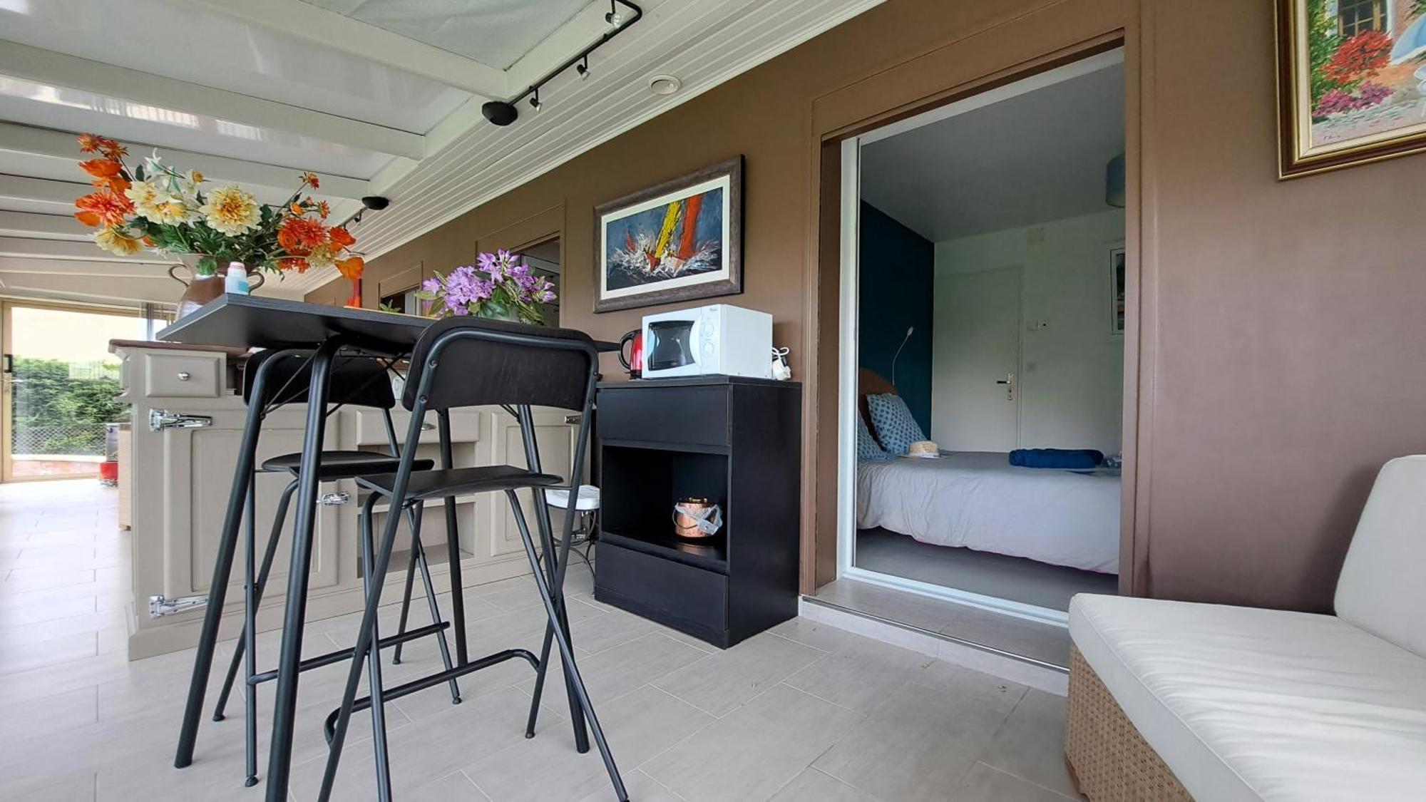 Chambre Privee Avec Salon, Garage Voiture, Velos, Motos Tourville-sur-Arques ภายนอก รูปภาพ