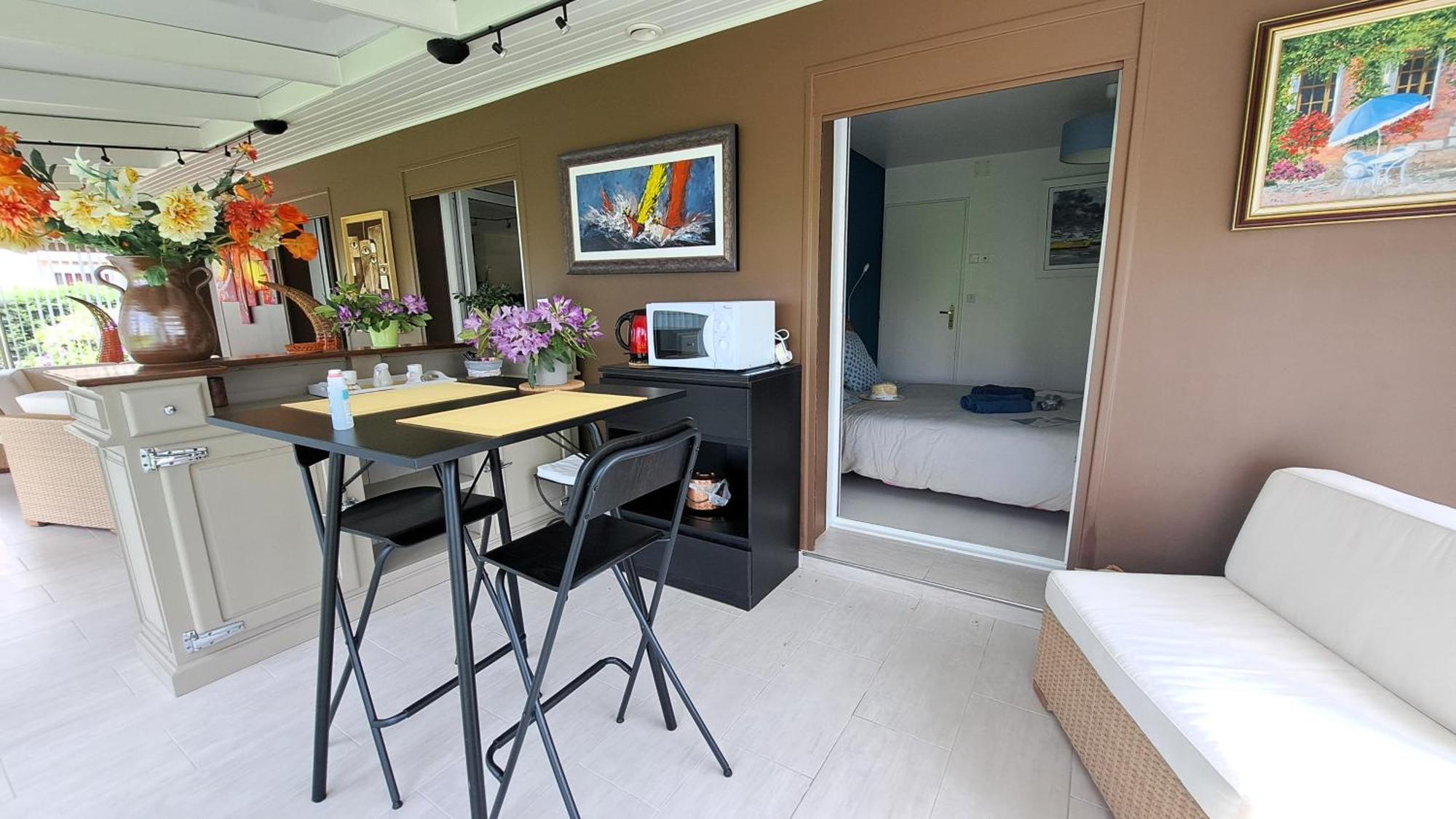 Chambre Privee Avec Salon, Garage Voiture, Velos, Motos Tourville-sur-Arques ภายนอก รูปภาพ