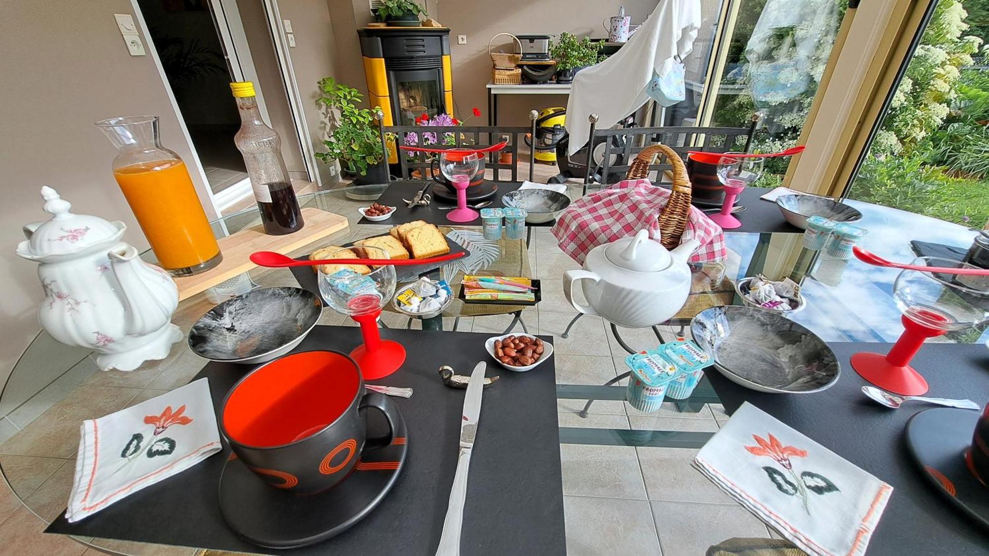 Chambre Privee Avec Salon, Garage Voiture, Velos, Motos Tourville-sur-Arques ภายนอก รูปภาพ